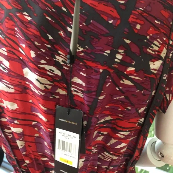 BCBG Sexy sleeveless blouse red and black women’s top size small - Picture 6 of 8